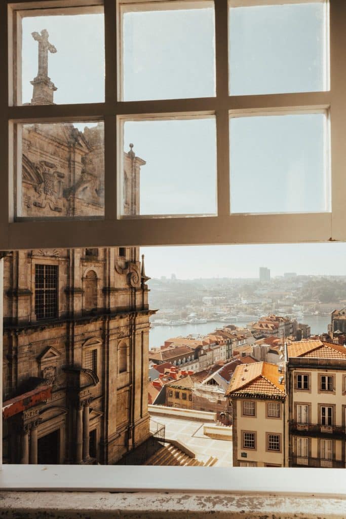 Rua do Porto vista da janela